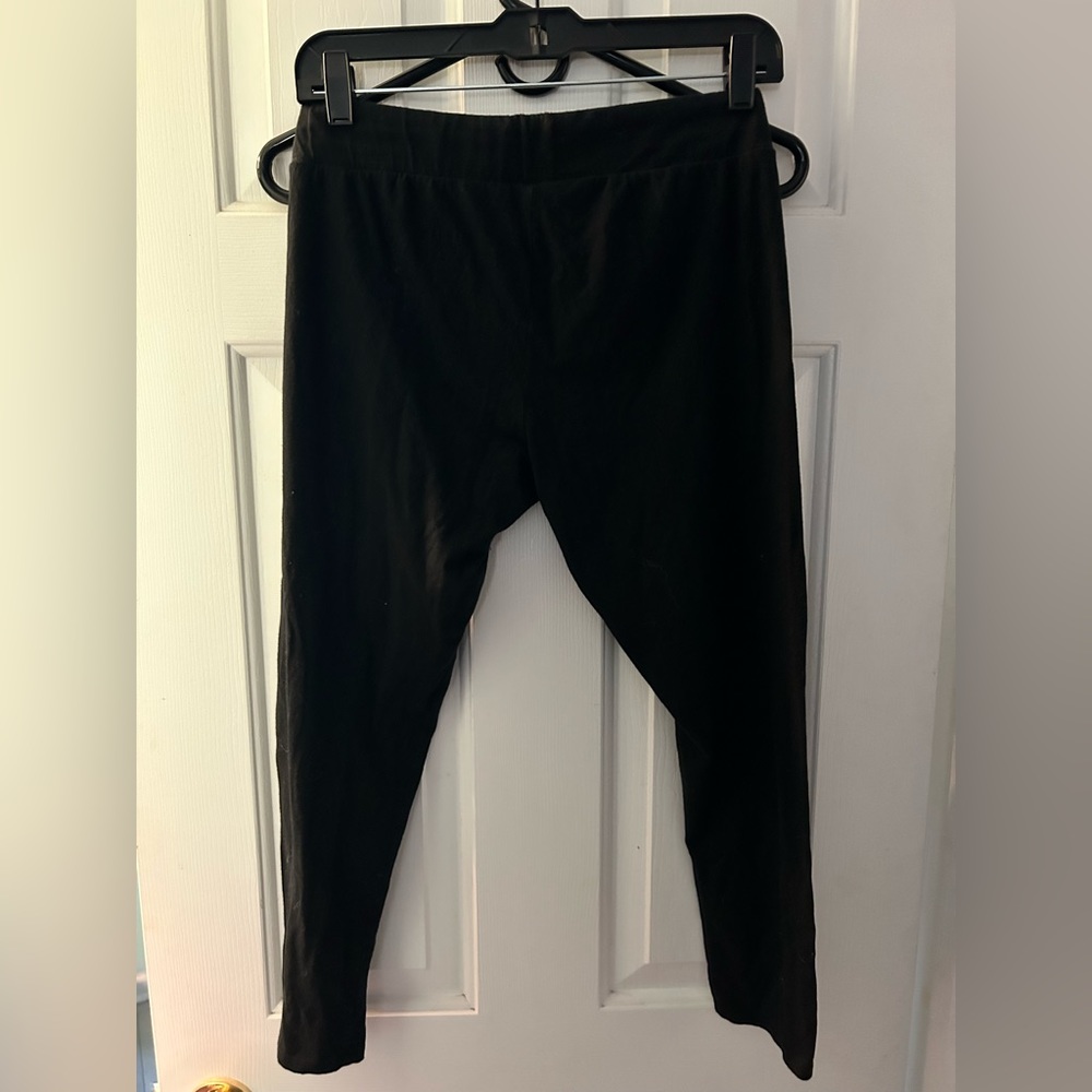 Black cropped leggings